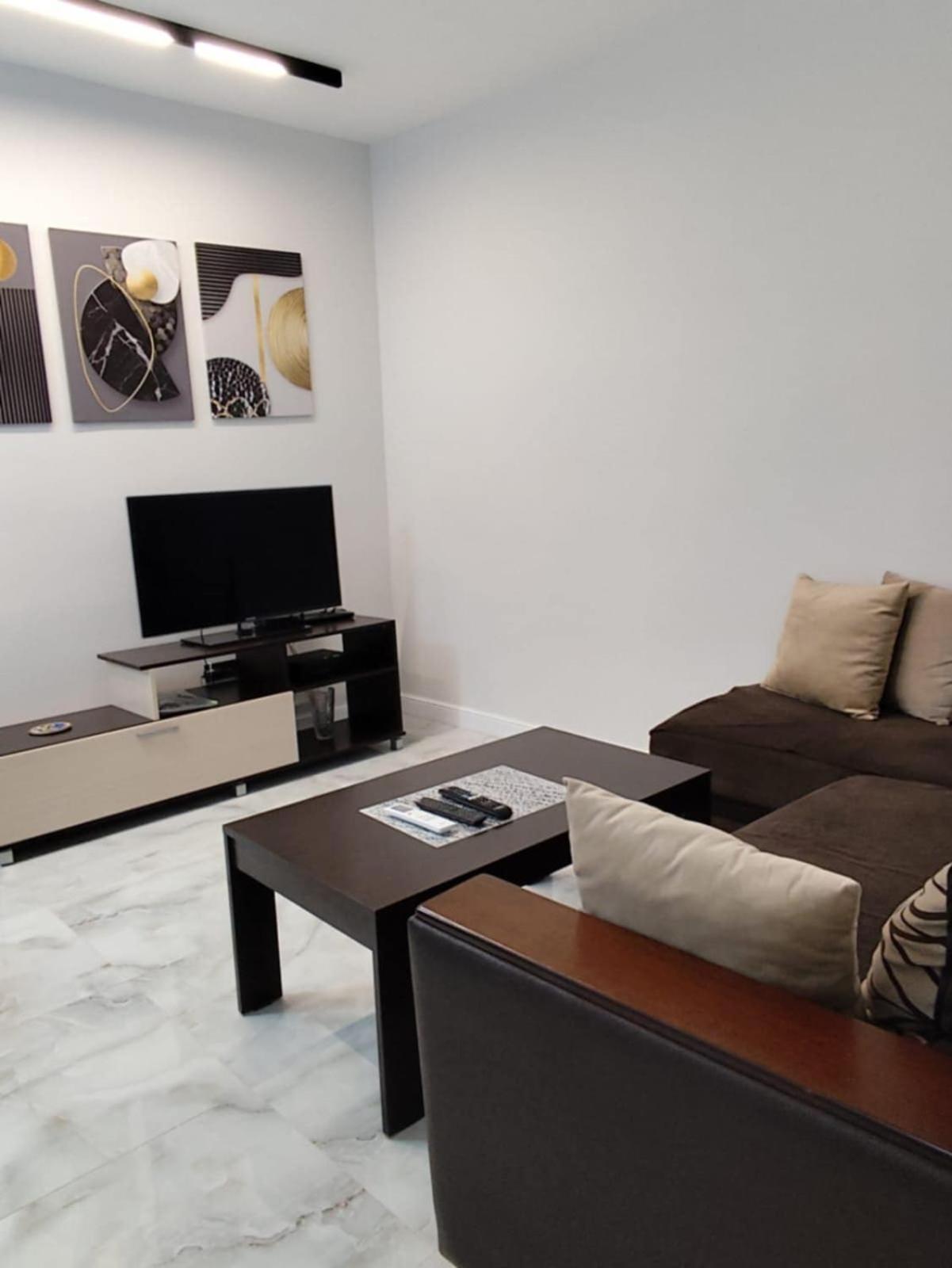 Apartment On Sayat Nova 33 Yerevan Exterior photo